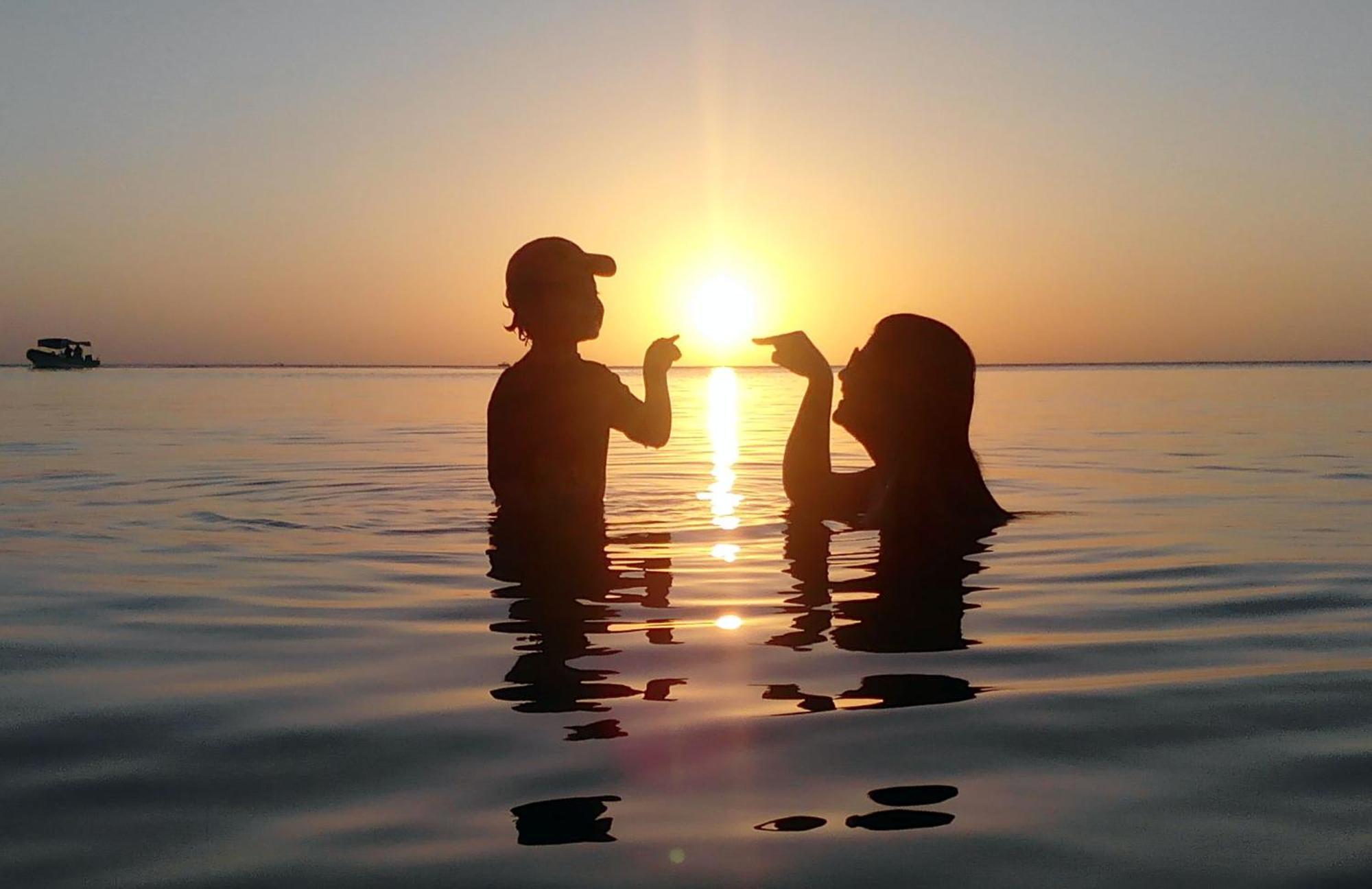 Acqua Di Mare Resort West Bay Kültér fotó