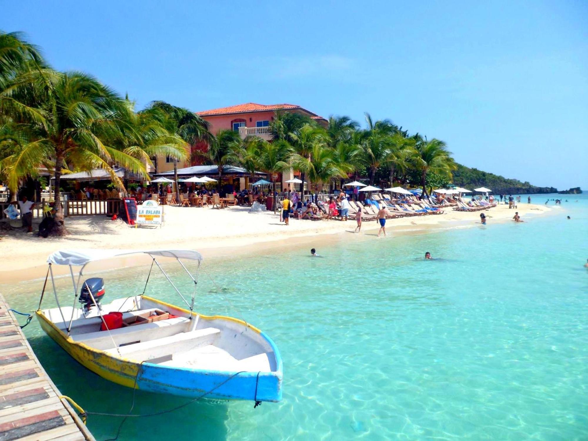 Acqua Di Mare Resort West Bay Kültér fotó