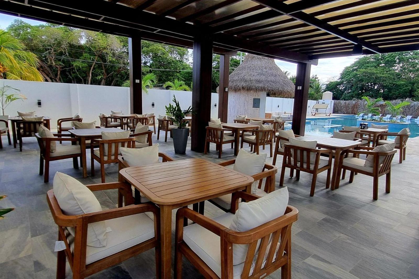Acqua Di Mare Resort West Bay Kültér fotó
